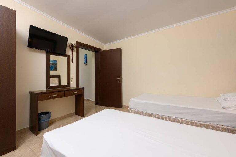 Two Bedroom Apartment - Villa Gorgona, Skala Rachoni, Thassos